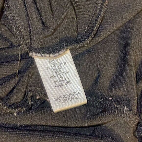 CATO Women Plus Overlay Sleeveless V-Neckl ruffled and straight hemline hips. - Picture 5 of 9